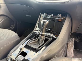 Vauxhall Grandland X 1.5 Turbo D BlueInjection SE Auto Euro 6 (s/s) 5dr