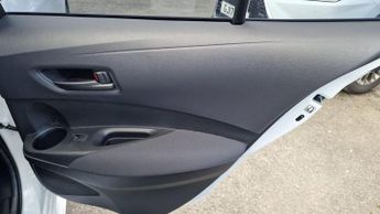 Toyota Corolla 1.8 VVT-h Icon Touring Sports CVT Euro 6 (s/s) 5dr