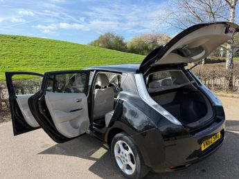 Nissan Leaf 24kWh Auto 5dr