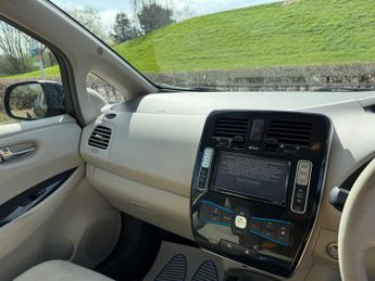 Nissan Leaf 24kWh Auto 5dr