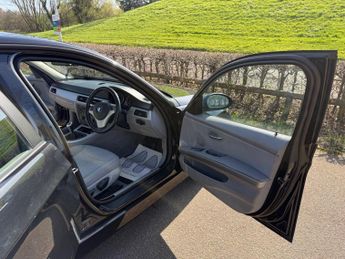 BMW 3 Series 2.0 320i SE Euro 4 4dr