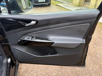 Volkswagen ID.4 Pro Performance 77kWh Life Auto 5dr