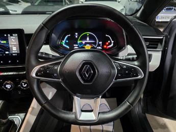 Renault Clio 1.6 E-TECH Techno Auto Euro 6 (s/s) 5dr