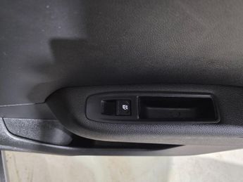 Renault Clio 1.6 E-TECH Techno Auto Euro 6 (s/s) 5dr