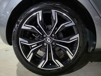 Renault Clio 1.6 E-TECH Techno Auto Euro 6 (s/s) 5dr