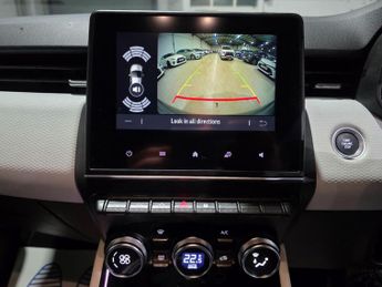 Renault Clio 1.6 E-TECH Techno Auto Euro 6 (s/s) 5dr