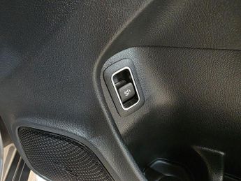 Mercedes-Benz CLA 1.3 CLA180 AMG Line (Premium Plus 2) Coupe 7G-DCT Euro 6 (s/s) 4