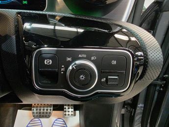 Mercedes-Benz CLA 1.3 CLA180 AMG Line (Premium Plus 2) Coupe 7G-DCT Euro 6 (s/s) 4