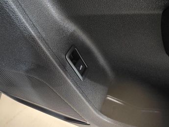 Audi Q3 1.5 TFSI CoD 35 S line S Tronic Euro 6 (s/s) 5dr