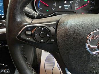 Vauxhall Grandland X 1.6 13.2kWh Ultimate Nav Auto 4WD Euro 6 (s/s) 5dr Hybrid4