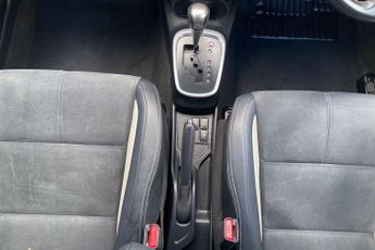 Toyota Yaris 1.5 VVT-h GR SPORT Hatchback 5dr Petrol Hybrid E-CVT Euro 6 (s/s