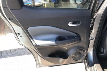 Nissan Juke 1.0 DiG-T Tekna 5dr DCT