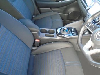 Nissan Leaf 39kWh N-Connecta Auto 5dr
