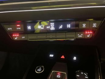 Audi Q4 e-tron 50 Edition 1 SUV 5dr Electric Auto quattro 82kWh (299 ps)