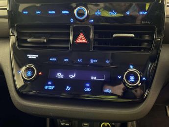 Hyundai IONIQ 38.3kWh Premium SE Hatchback 5dr Electric Auto (136 ps)