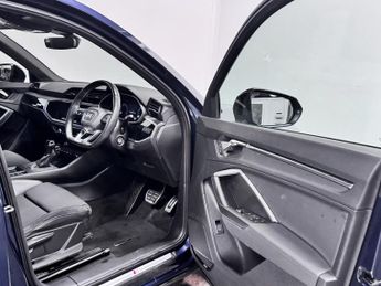 Audi Q3 1.5 TFSI CoD 35 Black Edition SUV 5dr Petrol S Tronic Euro 6 (s/
