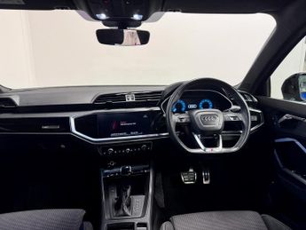Audi Q3 1.5 TFSI CoD 35 Black Edition SUV 5dr Petrol S Tronic Euro 6 (s/