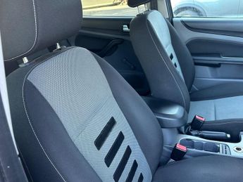 Ford Focus 1.6 Zetec 5dr
