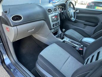 Ford Focus 1.6 Zetec 5dr