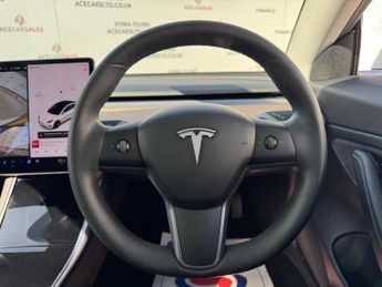 Tesla Model 3 Standard Range Plus Auto RWD 4dr