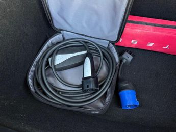 Tesla Model 3 Standard Range Plus Auto RWD 4dr