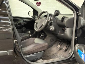 Peugeot 107 1.0 12V Envy Euro 5 5dr