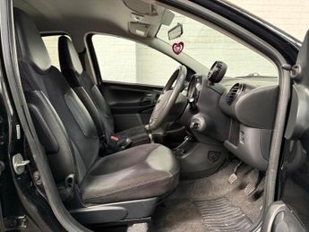 Peugeot 107 1.0 12V Envy Euro 5 5dr