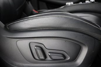 MG MG5 61.1kWh Exclusive Long Range Auto 5dr