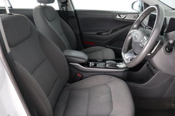 Hyundai IONIQ 38.3kWh Premium Auto 5dr