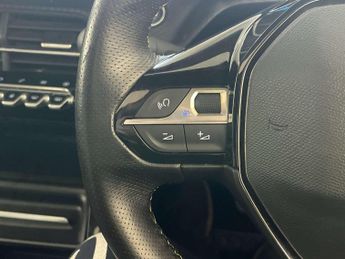 Peugeot E-2008 50kWh GT Premium SUV 5dr Electric Auto (136 ps)