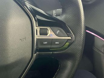 Peugeot E-2008 50kWh GT Premium SUV 5dr Electric Auto (136 ps)
