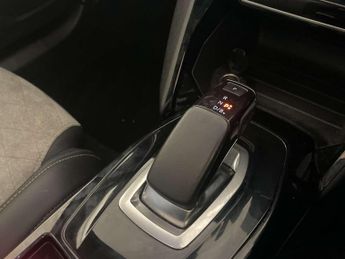 Peugeot E-2008 50kWh GT Premium SUV 5dr Electric Auto (136 ps)