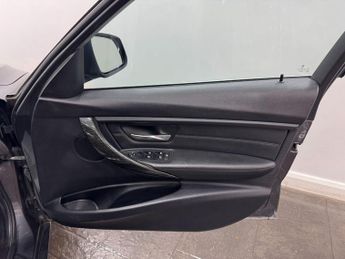 BMW 3 Series 2.0 320d Luxury Touring Auto xDrive Euro 5 (s/s) 5dr