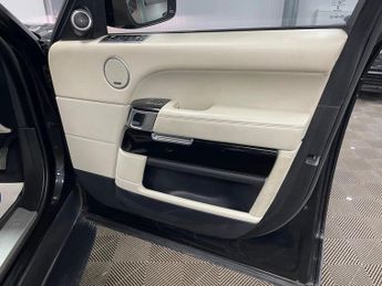 Land Rover Range Rover 3.0 TD V6 Vogue Auto 4WD Euro 5 (s/s) 5dr