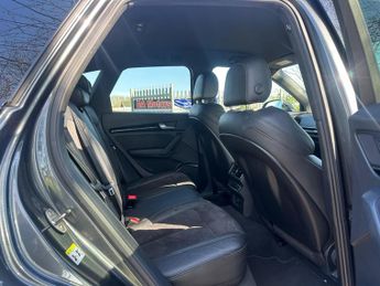 Audi Q5 2.0 TDI 40 Black Edition S Tronic quattro Euro 6 (s/s) 5dr