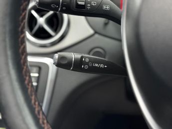 Mercedes-Benz GLA 2.1 GLA220d AMG Line (Premium Plus) 7G-DCT 4MATIC Euro 6 (s/s) 5