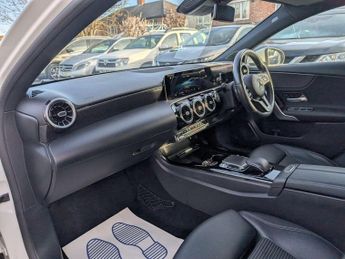 Mercedes-Benz A Class 1.5 A180d Sport (Executive) 7G-DCT Euro 6 (s/s) 5dr
