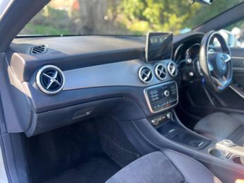 Mercedes-Benz GLA 2.1 GLA220d AMG Line (Executive) 7G-DCT 4MATIC Euro 6 (s/s) 5dr