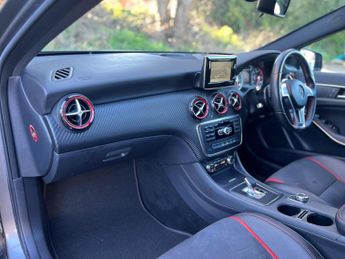 Mercedes-Benz A Class 2.0 A45 AMG SpdS DCT 4MATIC Euro 6 (s/s) 5dr