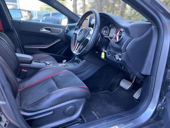 Mercedes-Benz A Class 2.0 A45 AMG SpdS DCT 4MATIC Euro 6 (s/s) 5dr