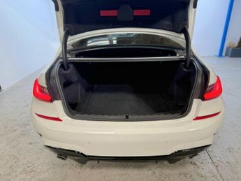 BMW 3 Series 2.0 320d M Sport Auto Euro 6 (s/s) 4dr