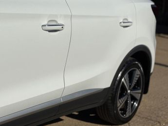 MG MG ZS 44.5kWh Exclusive Auto 5dr