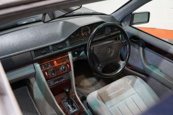 Mercedes-Benz E Class 2.8 E280 Estate 5dr Petrol Automatic (190 bhp)