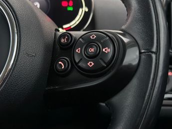 MINI Countryman 1.5 10kWh Cooper SE Classic Auto ALL4 Euro 6 (s/s) 5dr