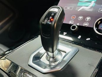 Land Rover Range Rover Evoque 2.0 D180 R-Dynamic SE Auto 4WD Euro 6 (s/s) 5dr