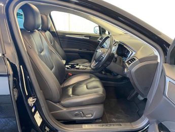 Ford Mondeo 2.0 TiVCT Titanium CVT Euro 6 (s/s) 4dr