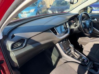 Vauxhall Grandland X 1.2 Turbo SE Auto Euro 6 (s/s) 5dr