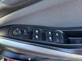 Vauxhall Grandland X 1.2 Turbo SE Auto Euro 6 (s/s) 5dr