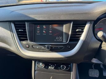 Vauxhall Grandland X 1.2 Turbo SE Auto Euro 6 (s/s) 5dr