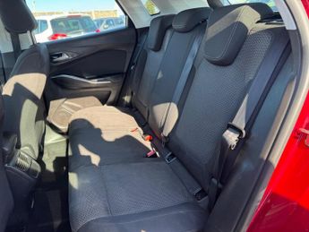 Vauxhall Grandland X 1.2 Turbo SE Auto Euro 6 (s/s) 5dr